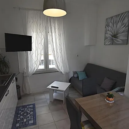 Apartment Gita *